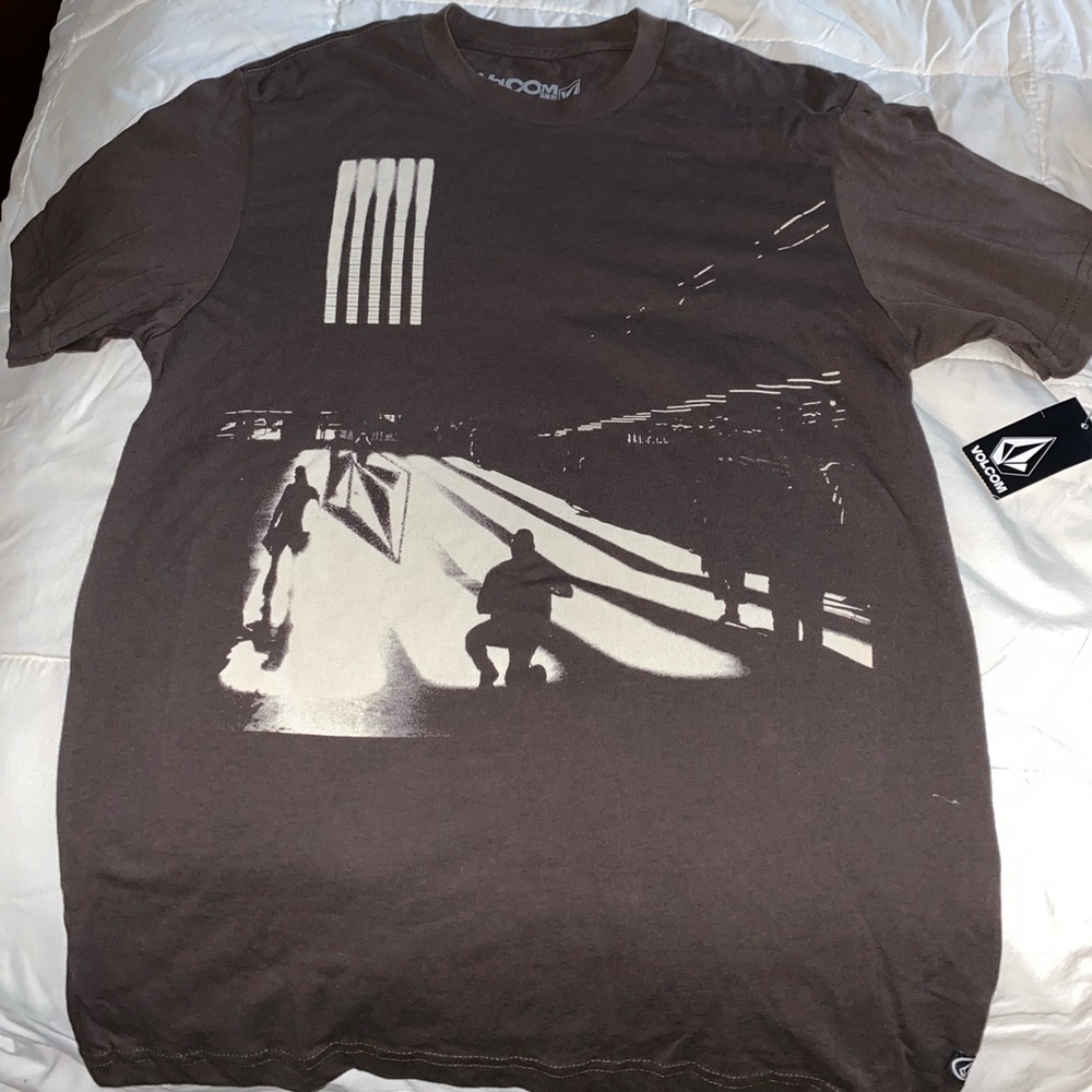 Volcom T-Shirt *NWT*
